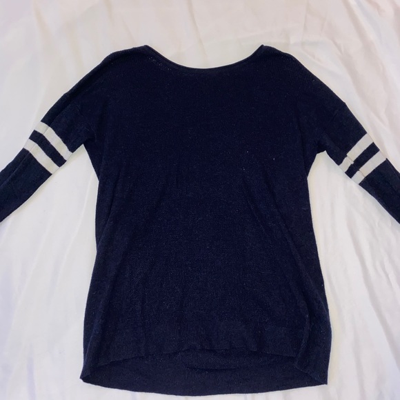 American Eagle Outfitters long sleeve sweater - Picture 1 of 2